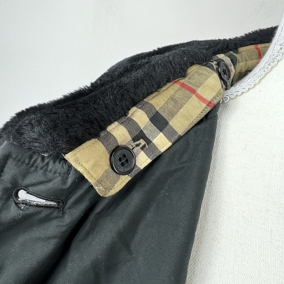 Burberrys of London Black Quilted Jacket Size M Faux Fur Collar - Picture 5 of 16